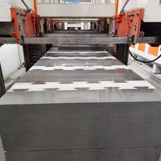 معدات إنتاج بلوك الساندويتش المركب العازل ذاتي العزل