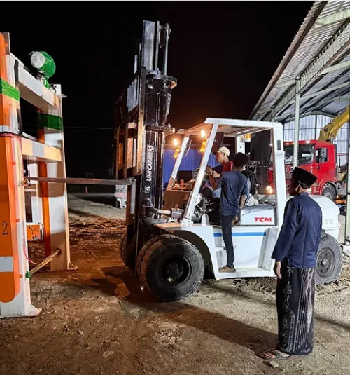 مشروع خط إنتاج البلوك الأوتوماتيكي الخفيف الوزن الأوتوماتيكي للعملاء في جنوب شرق آسيا إندونيسيا